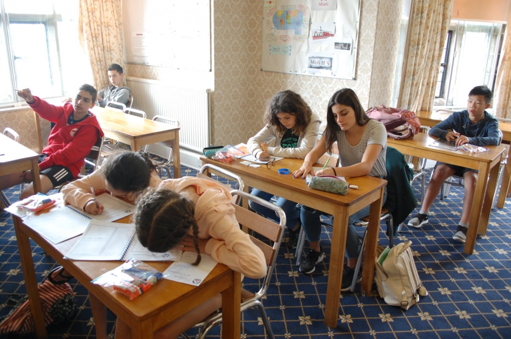 Village Camps International Summer Camp England 2024-07-27 https://www.villagecamps.com/journals_admin/images/1917-2513-DSC_0041.jpg