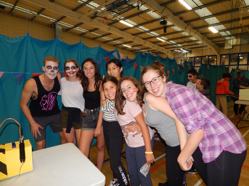 Village Camps International Summer Camp England 2024-07-27 https://www.villagecamps.com/journals_admin/images/1935-2431-1313.jpg