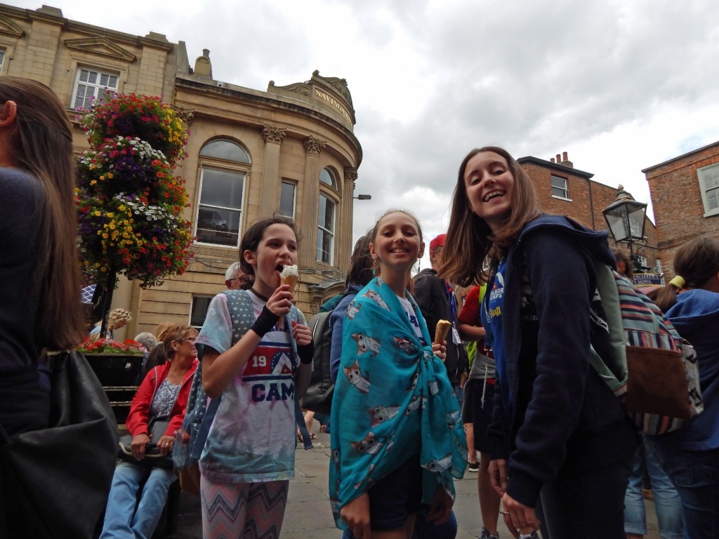 Village Camps International Summer Camp England 2024-07-27 https://www.villagecamps.com/journals_admin/images/1940-4846-169_edits.jpg