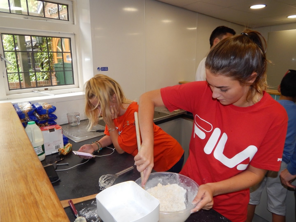 Village Camps International Summer Camp England 2024-07-27 https://www.villagecamps.com/journals_admin/images/1942-4427-433.jpg