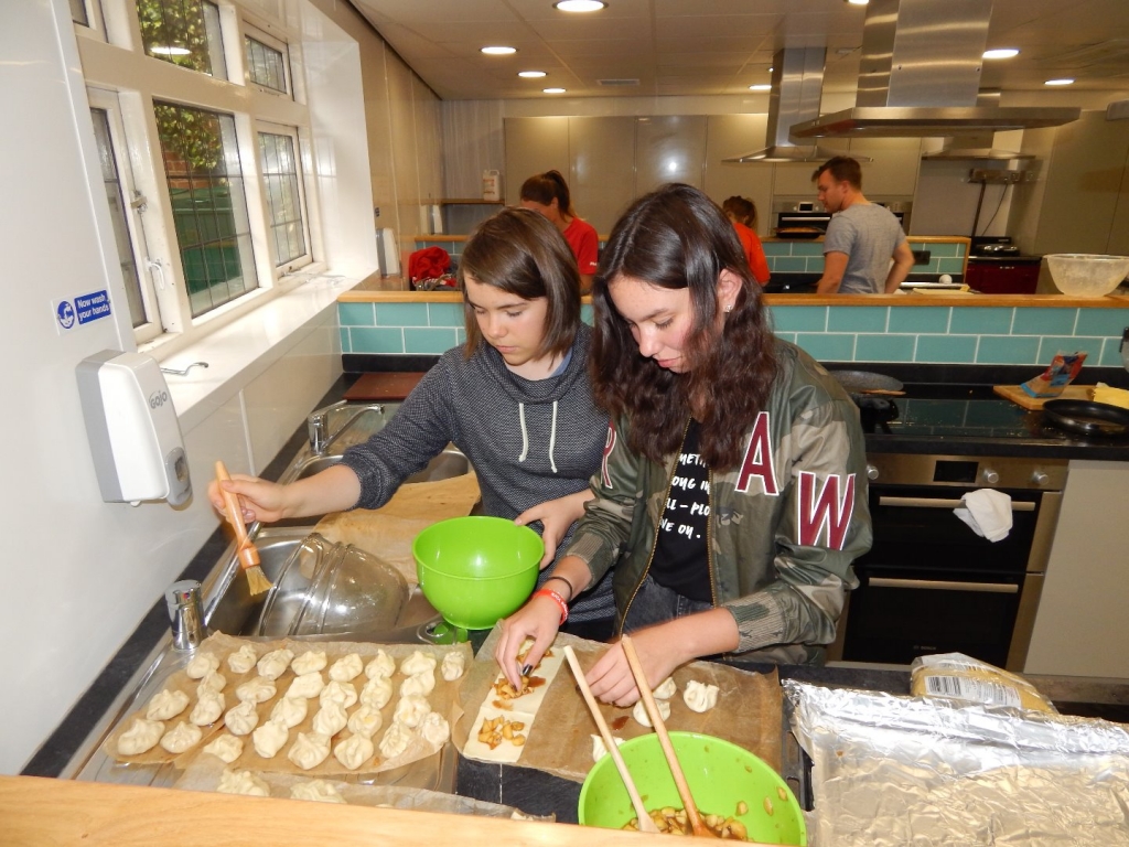 Village Camps International Summer Camp England 2024-07-27 https://www.villagecamps.com/journals_admin/images/1942-4429-615.jpg