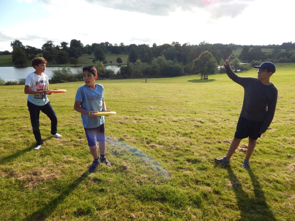 Village Camps International Summer Camp England 2024-07-27 https://www.villagecamps.com/journals_admin/images/1943-2100-5942.jpg