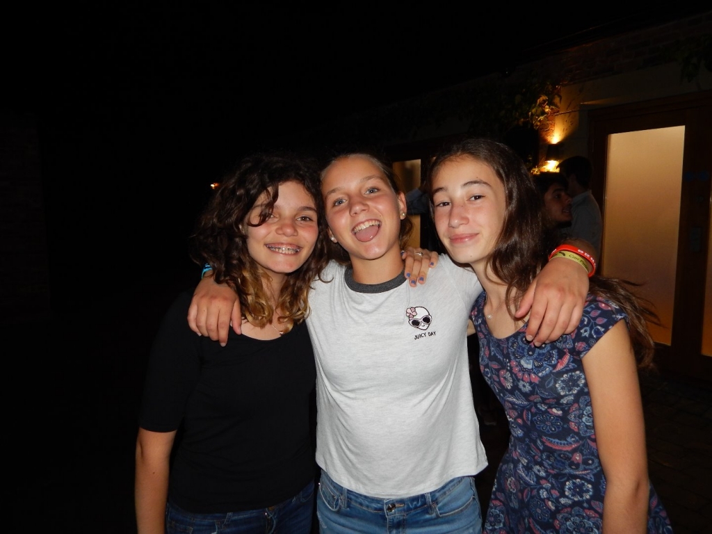 Village Camps International Summer Camp England 2024-07-27 https://www.villagecamps.com/journals_admin/images/1945-8181-669.jpg