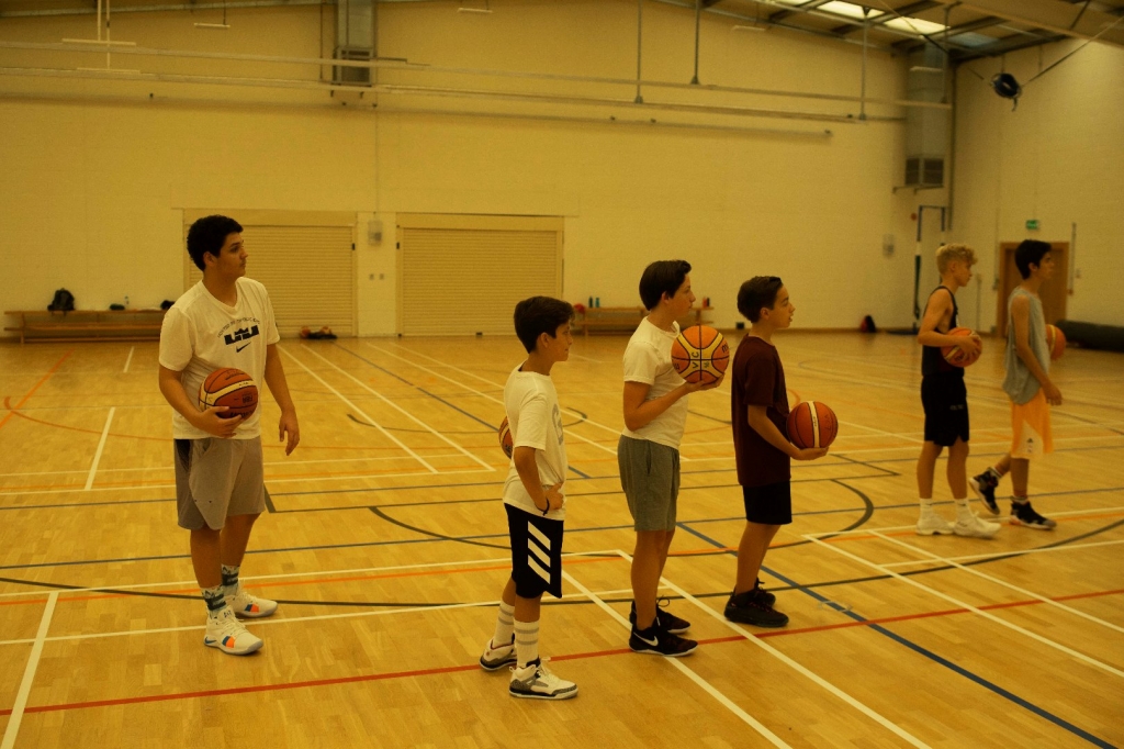 Village Camps International Summer Camp England 2024-07-27 https://www.villagecamps.com/journals_admin/images/1991-2787-_DSC7776.jpg