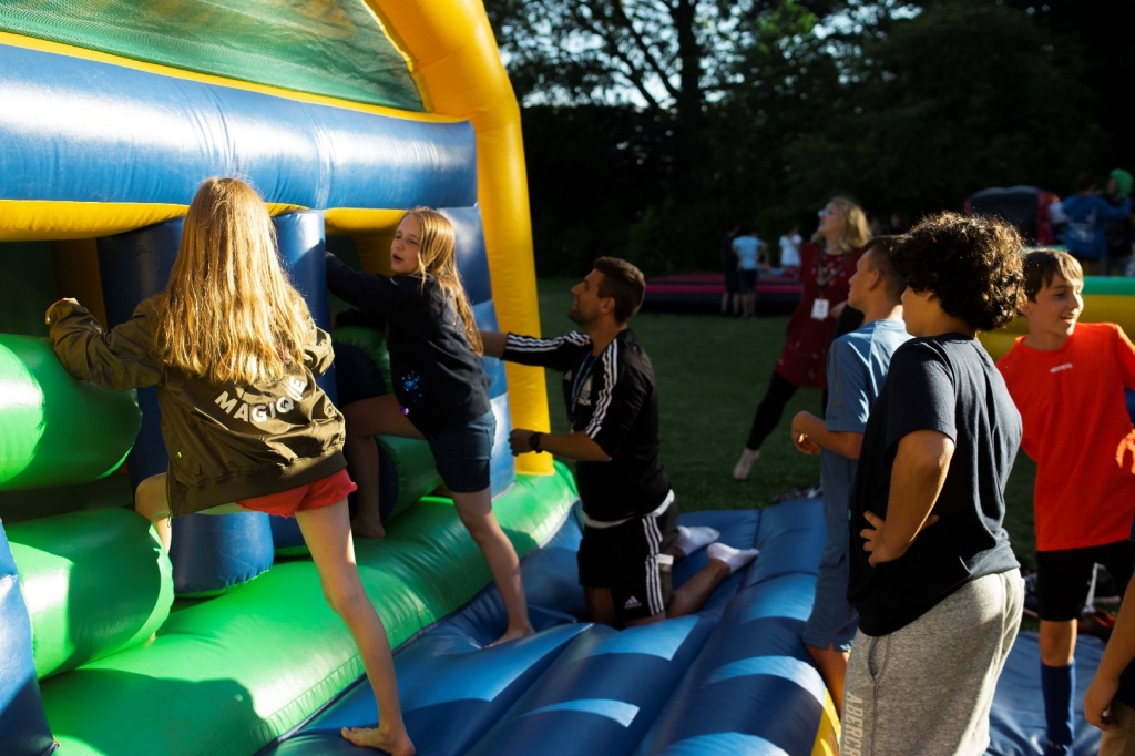 Village Camps International Summer Camp England 2024-07-27 https://www.villagecamps.com/journals_admin/images/1992-1684-_DSC8278.jpg