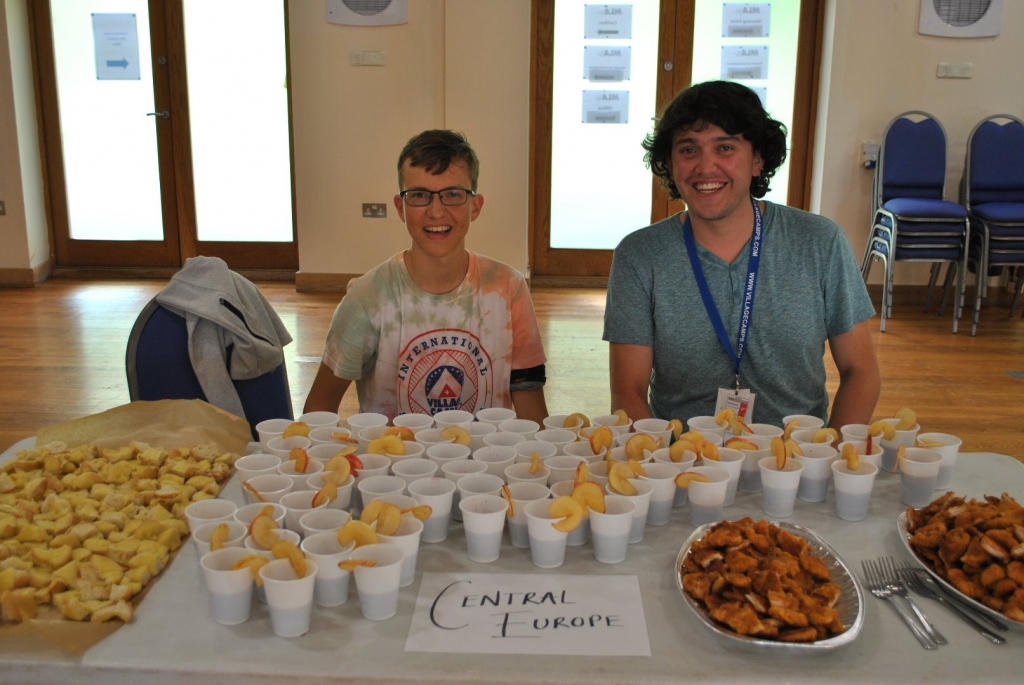 Village Camps International Summer Camp England 2024-07-27 https://www.villagecamps.com/journals_admin/images/1999-8477-DSC_4392.jpg