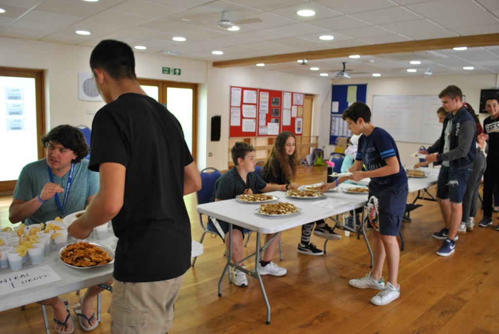 Village Camps International Summer Camp England 2024-07-27 https://www.villagecamps.com/journals_admin/images/1999-8477-DSC_4393.jpg