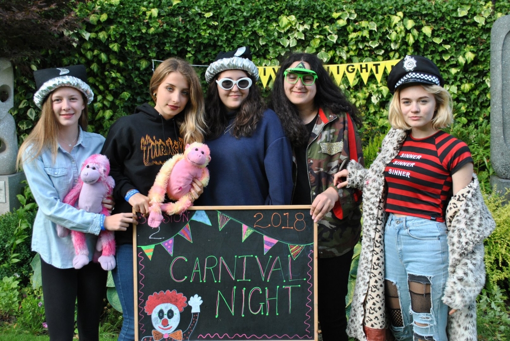 Village Camps International Summer Camp England 2024-07-27 https://www.villagecamps.com/journals_admin/images/2047-0118-DSC_6471.jpg