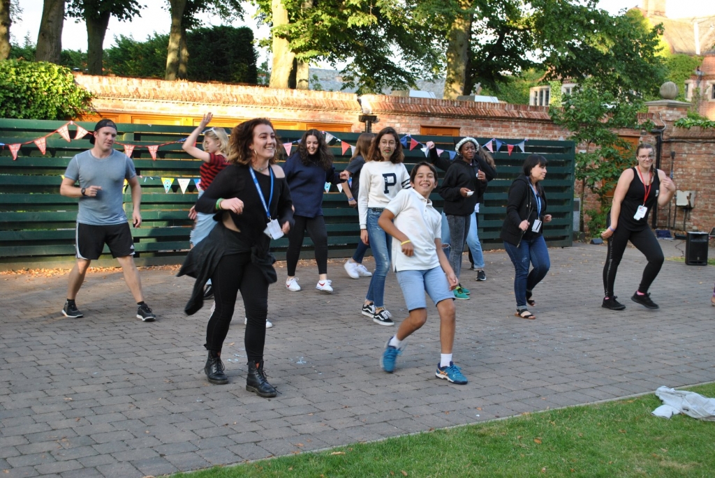 Village Camps International Summer Camp England 2024-07-27 https://www.villagecamps.com/journals_admin/images/2047-0127-DSC_6508.jpg