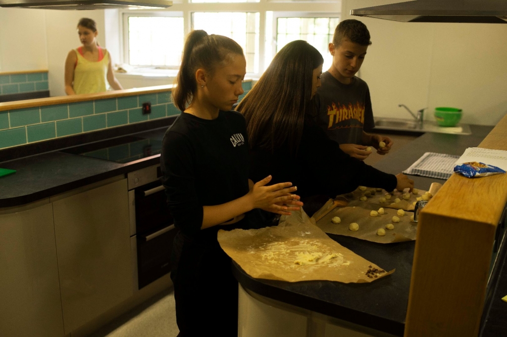 Village Camps International Summer Camp England 2024-07-27 https://www.villagecamps.com/journals_admin/images/2050-4447-_DSC1238.jpg