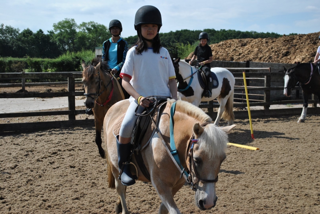 Village Camps International Summer Camp England 2024-07-27 https://www.villagecamps.com/journals_admin/images/2050-4454-DSC_7198.jpg