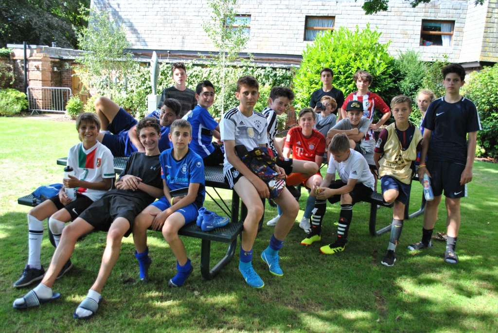 Village Camps International Summer Camp England 2024-07-27 https://www.villagecamps.com/journals_admin/images/2054-3789-DSC_8006.jpg