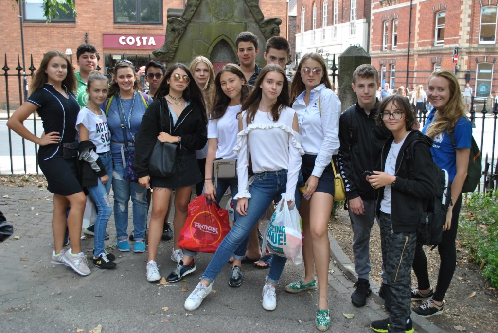 Village Camps International Summer Camp England 2024-07-27 https://www.villagecamps.com/journals_admin/images/2055-0126-DSC_8413.jpg