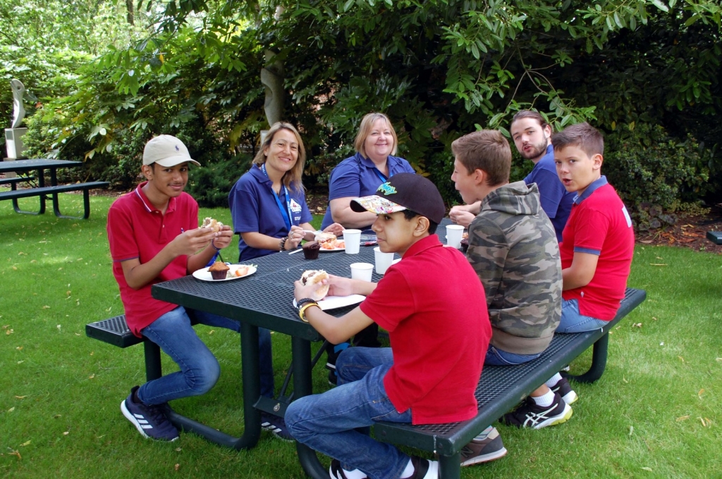 Village Camps International Summer Camp England 2024-07-27 https://www.villagecamps.com/journals_admin/images/2210-7229-13.jpg