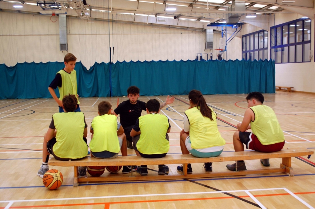 Village Camps International Summer Camp England 2024-07-27 https://www.villagecamps.com/journals_admin/images/2211-4139-32.jpg