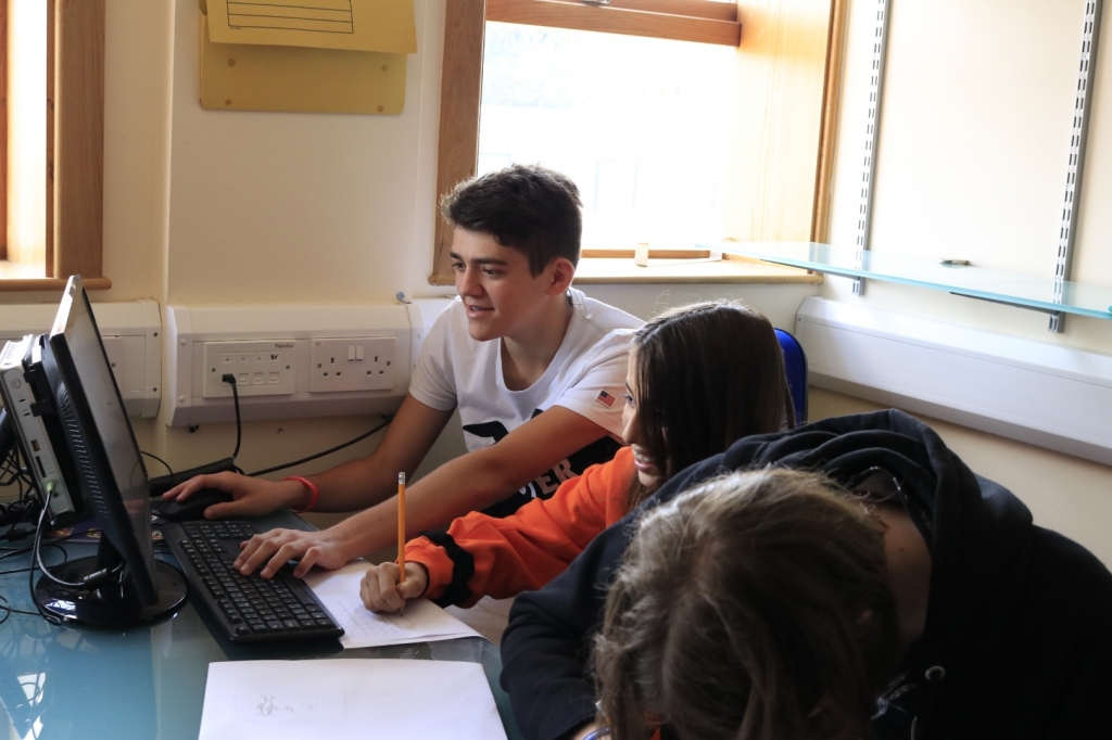 Village Camps International Summer Camp England 2024-07-27 https://www.villagecamps.com/journals_admin/images/2214-7252-_MG_1903.jpg