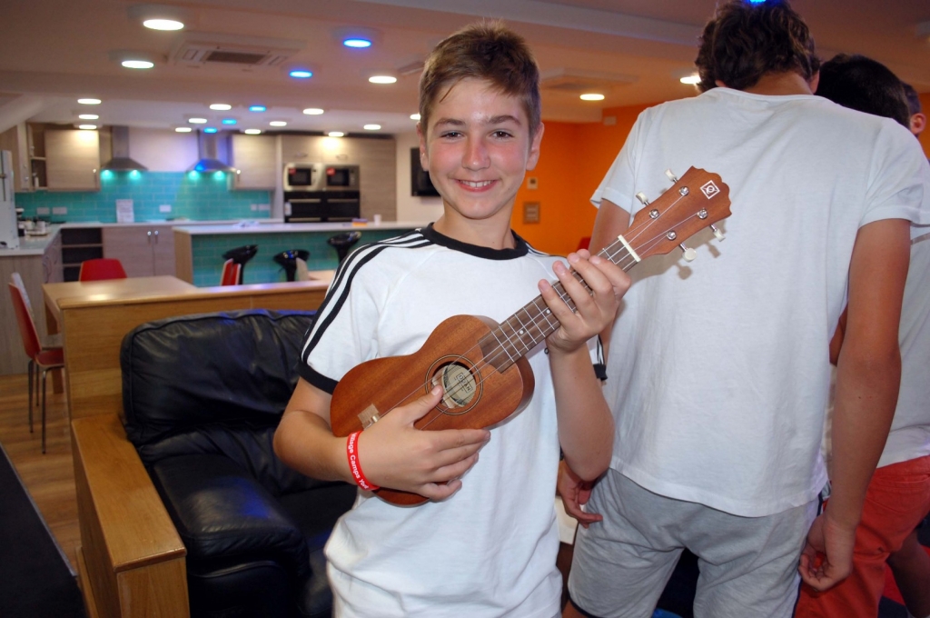 Village Camps International Summer Camp England 2024-07-27 https://www.villagecamps.com/journals_admin/images/2214-7253-22.jpg