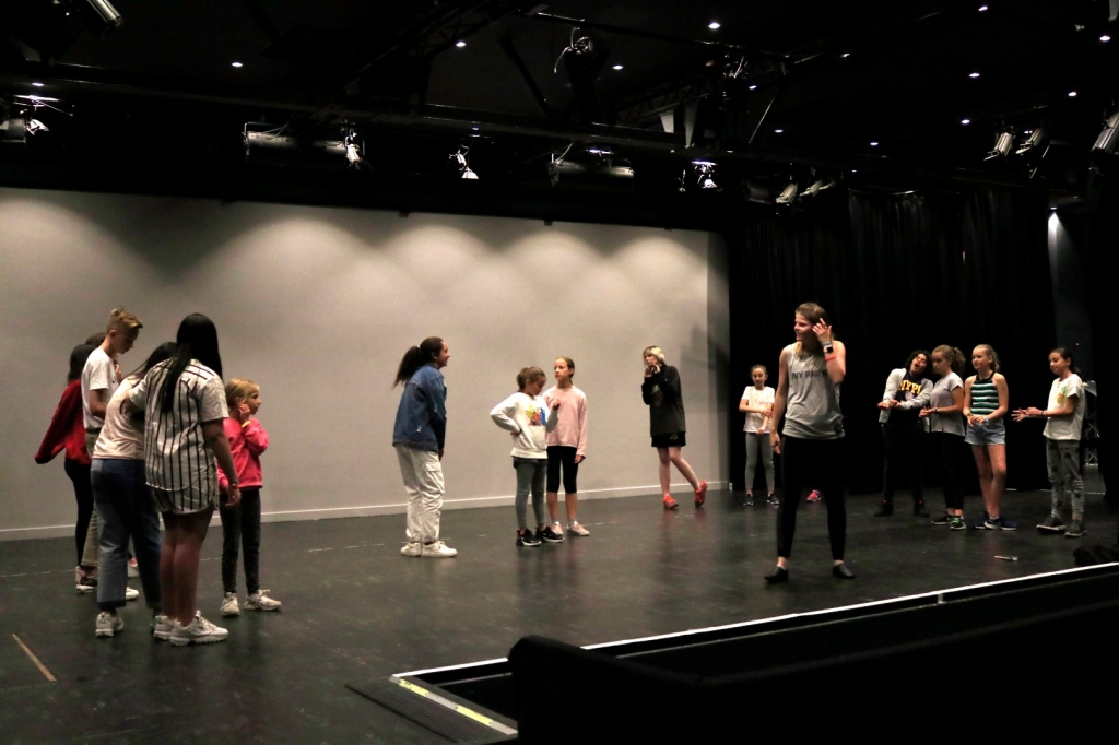 Village Camps International Summer Camp England 2024-07-27 https://www.villagecamps.com/journals_admin/images/2214-7257-_MG_1999.jpg