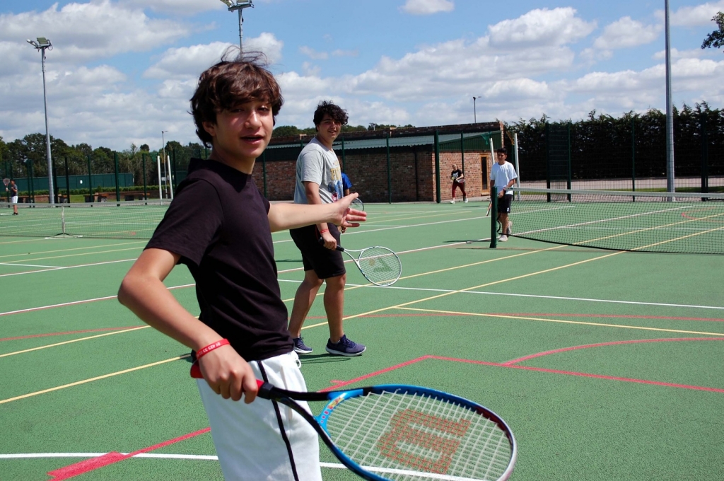 Village Camps International Summer Camp England 2024-07-27 https://www.villagecamps.com/journals_admin/images/2214-7259-20.jpg