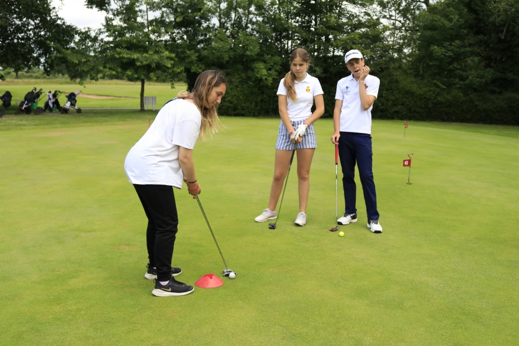 Village Camps International Summer Camp England 2024-07-27 https://www.villagecamps.com/journals_admin/images/2215-3925-_MG_3481.jpg