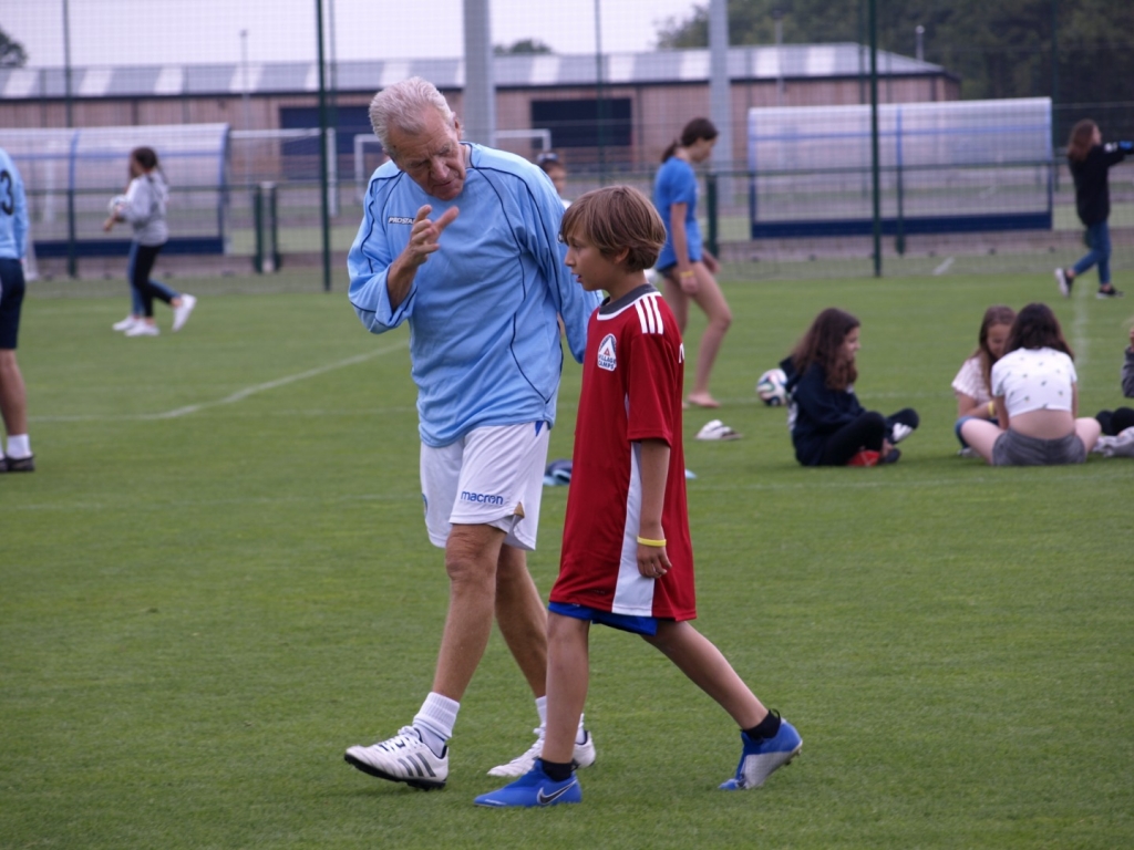 Village Camps International Summer Camp England 2024-07-27 https://www.villagecamps.com/journals_admin/images/2219-5711-_1013102.jpg