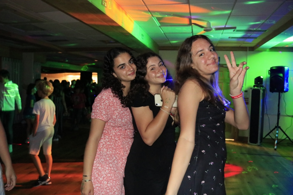Village Camps International Summer Camp England 2024-07-27 https://www.villagecamps.com/journals_admin/images/2222-1297-_MG_1410.jpg Village Camps International Summer Camp England 2024-07-27 https://www.villagecamps.com/journals_admin/images/2222-1297-_MG_1410.jpg