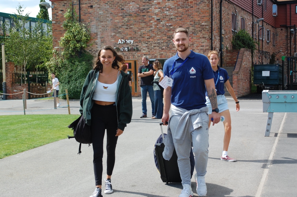 Village Camps International Summer Camp England 2024-07-27 https://www.villagecamps.com/journals_admin/images/2310-1646-DSC_0361.jpg