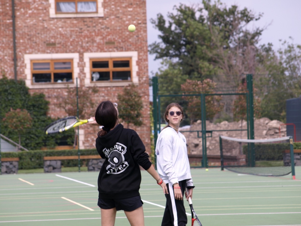 Village Camps International Summer Camp England 2024-07-27 https://www.villagecamps.com/journals_admin/images/2313-6664-_1015152.jpg