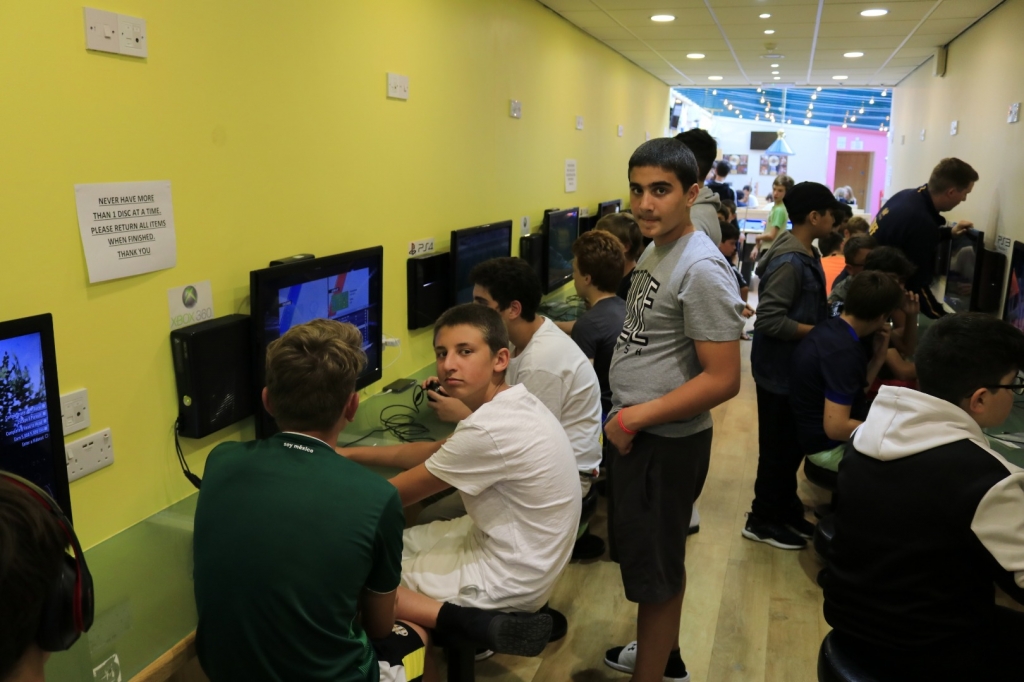 Village Camps International Summer Camp England 2024-07-27 https://www.villagecamps.com/journals_admin/images/2318-2686-_MG_8124.jpg