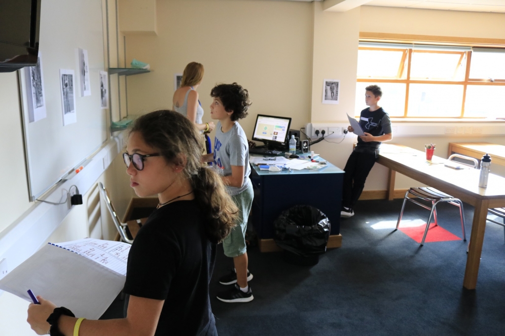 Village Camps International Summer Camp England 2024-07-27 https://www.villagecamps.com/journals_admin/images/2319-8964-_MG_8255.jpg