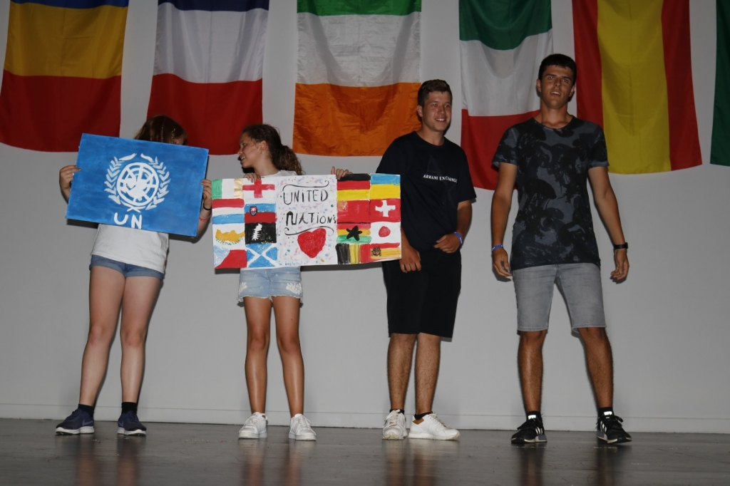 Village Camps International Summer Camp England 2024-07-27 https://www.villagecamps.com/journals_admin/images/2319-8988-_MG_9626.jpg