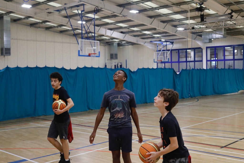 Village Camps International Summer Camp England 2024-07-27 https://www.villagecamps.com/journals_admin/images/2322-9045-_MG_1854.jpg