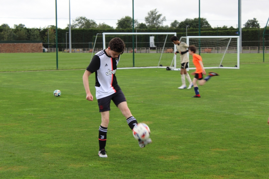 Village Camps International Summer Camp England 2024-07-27 https://www.villagecamps.com/journals_admin/images/2339-5189-IMG_6181.jpg