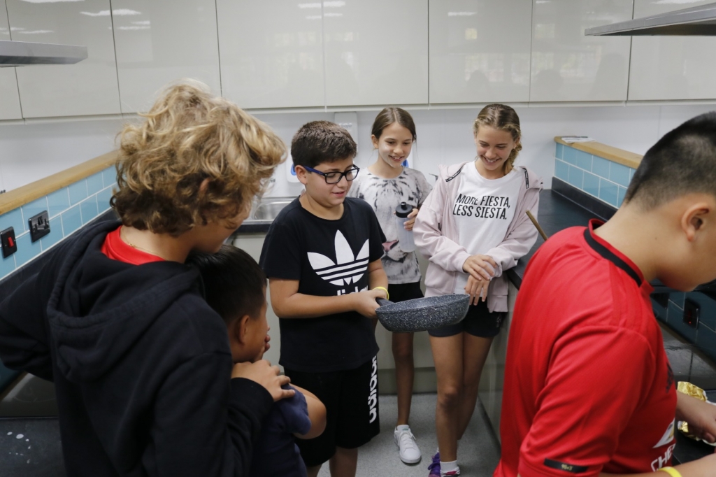Village Camps International Summer Camp England 2024-07-27 https://www.villagecamps.com/journals_admin/images/2340-6184-_MG_4405.jpg