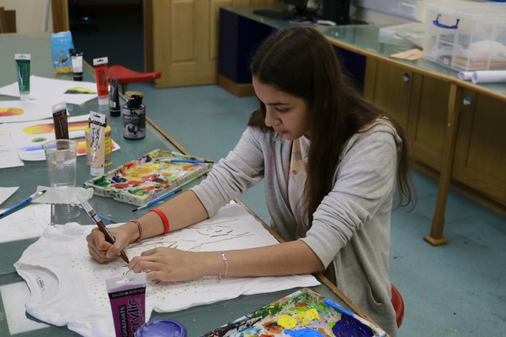 Village Camps International Summer Camp England 2024-07-27 https://www.villagecamps.com/journals_admin/images/2346-9674-_MG_7845.jpg