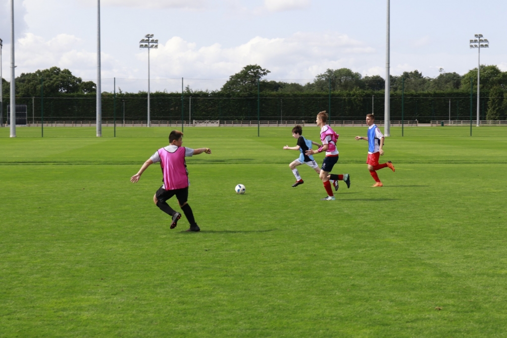Village Camps International Summer Camp England 2024-07-27 https://www.villagecamps.com/journals_admin/images/2346-9679-_MG_7866.jpg