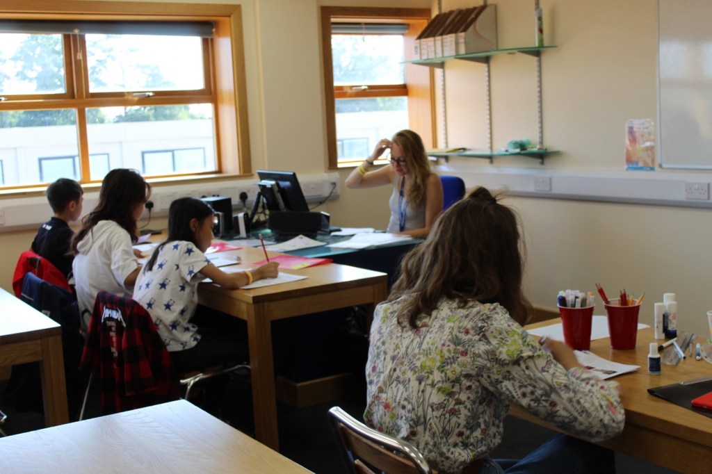 Village Camps International Summer Camp England 2024-07-27 https://www.villagecamps.com/journals_admin/images/2349-8608-IMG_2625.jpg