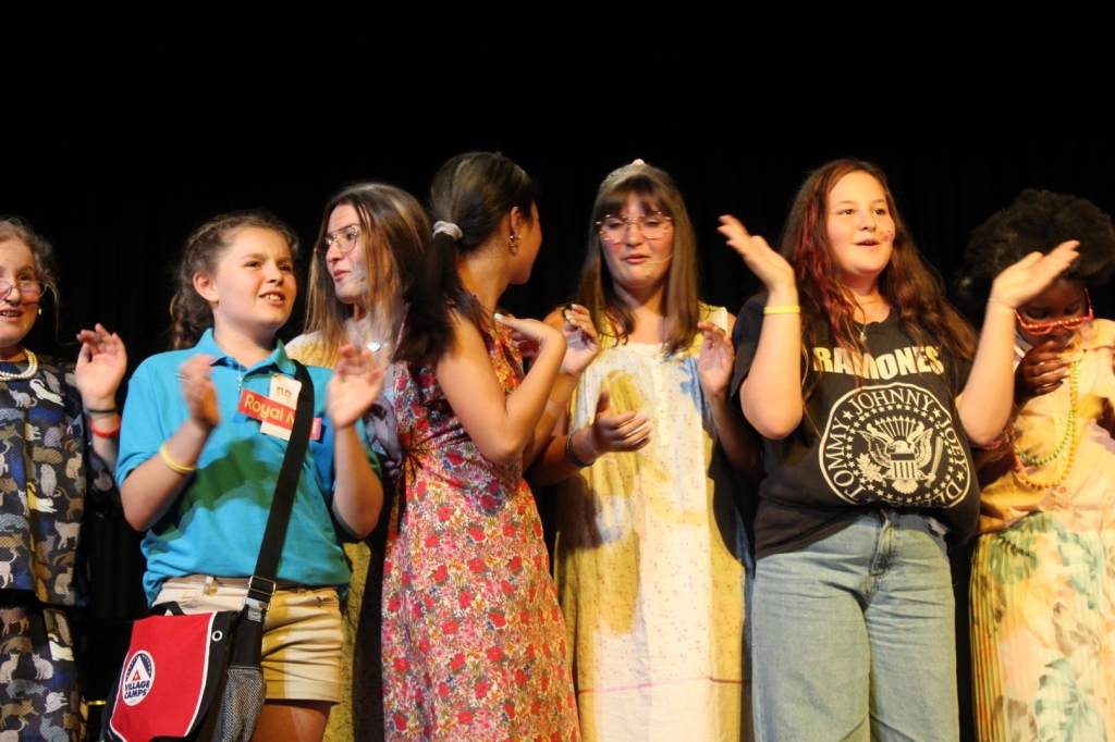 Village Camps International Summer Camp England 2024-07-27 https://www.villagecamps.com/journals_admin/images/2350-8073-IMG_3427.jpg