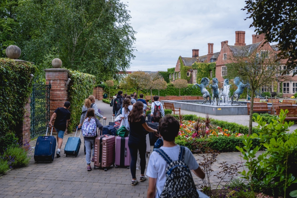 Village Camps International Summer Camp England 2024-07-27 https://www.villagecamps.com/journals_admin/images/2708-0973-_DSC7346.jpg