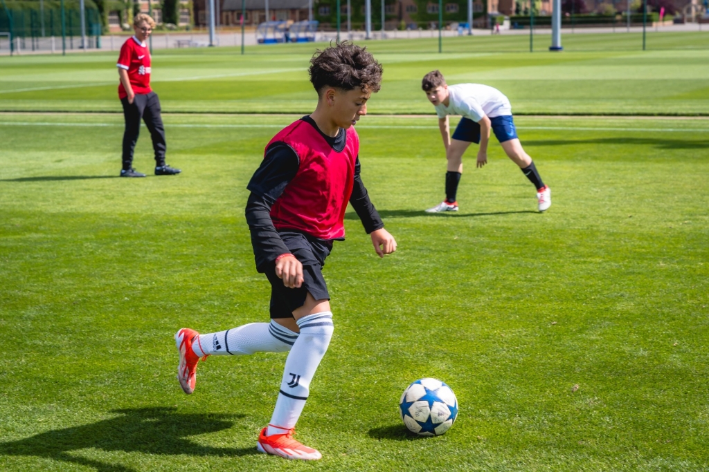 Village Camps International Summer Camp England 2024-07-27 https://www.villagecamps.com/journals_admin/images/2713-7855-_DSC9839.jpg