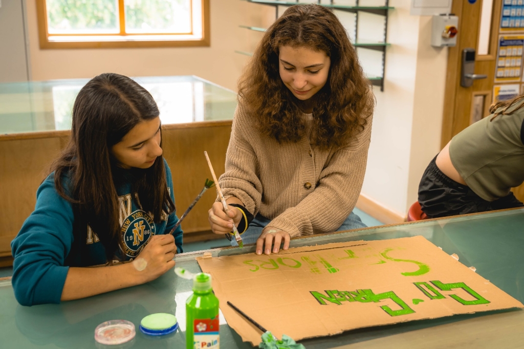 Village Camps International Summer Camp England 2024-07-27 https://www.villagecamps.com/journals_admin/images/2713-7862-_DSC9997.jpg