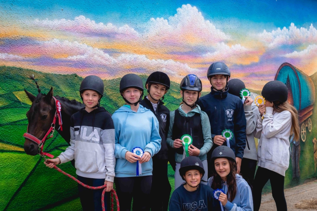 Village Camps International Summer Camp England 2024-07-27 https://www.villagecamps.com/journals_admin/images/2720-1434-Village_Camps_York_day10_28.jpg