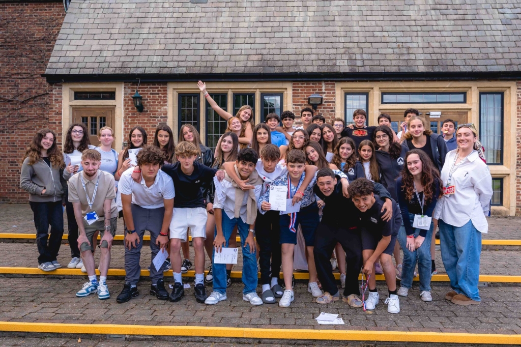 Village Camps International Summer Camp England 2024-07-27 https://www.villagecamps.com/journals_admin/images/2720-1444-Village_Camps_York_day10_119.jpg