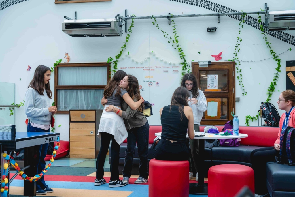 Village Camps International Summer Camp England 2024-07-27 https://www.villagecamps.com/journals_admin/images/2721-6900-Village_Camps_York_day10_19.jpg