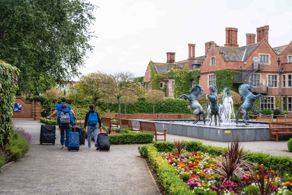 Village Camps International Summer Camp England 2024-07-27 https://www.villagecamps.com/journals_admin/images/2764-7677-Village_Camps_York_day10_77.jpg