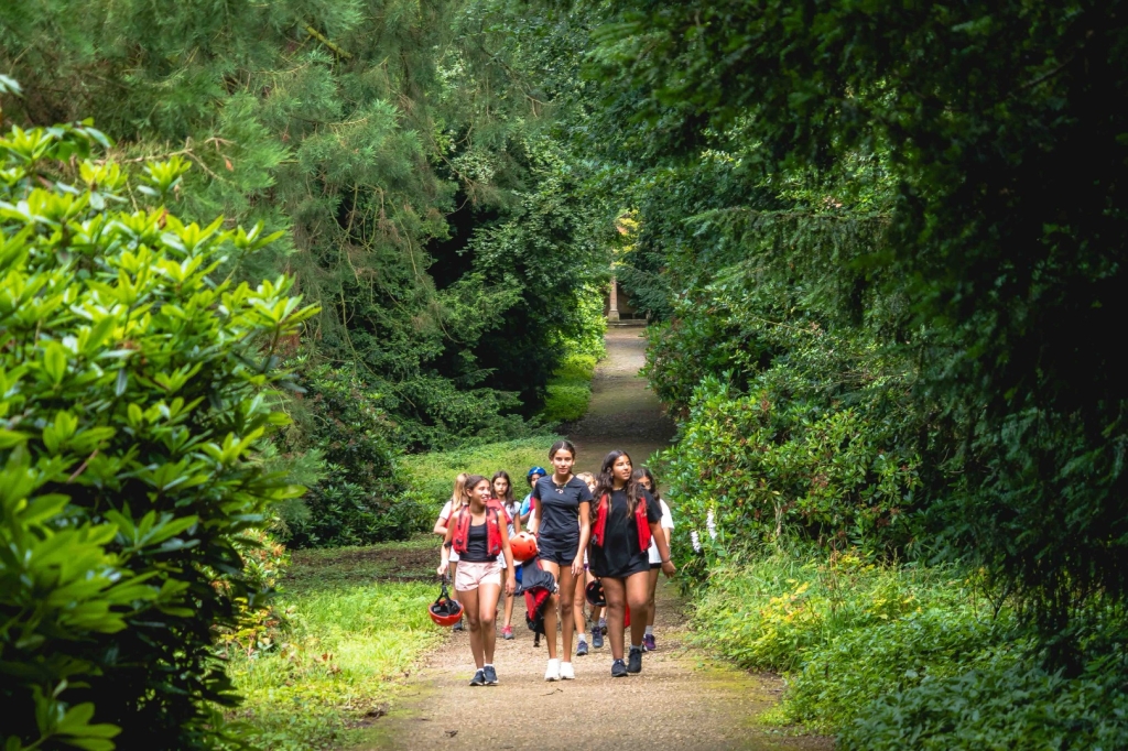 Village Camps International Summer Camp England 2024-07-27 https://www.villagecamps.com/journals_admin/images/2766-2368-Village_Camps_York_day10_94.jpg