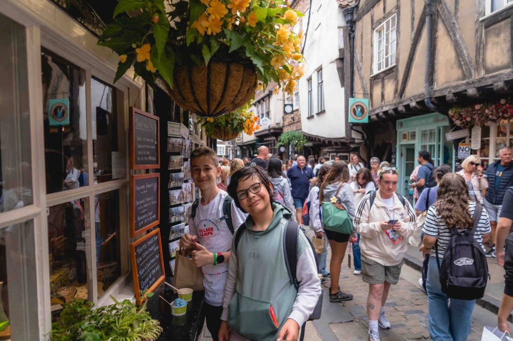 Village Camps International Summer Camp England 2024-07-27 https://www.villagecamps.com/journals_admin/images/2771-2560-Village_Camps_York_day10_67.jpg