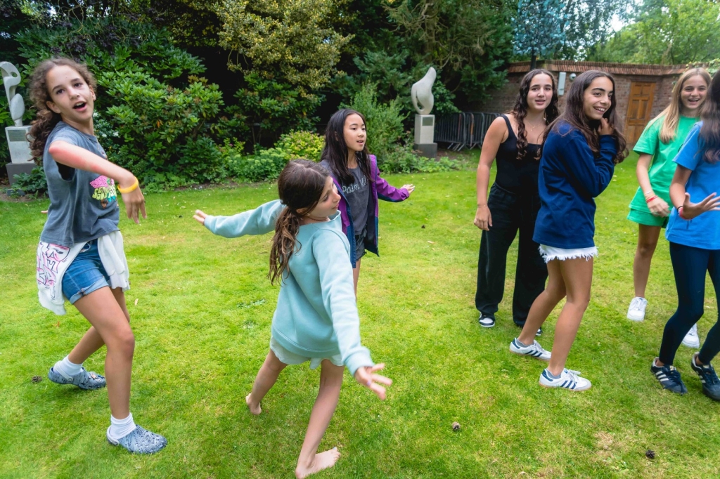 Village Camps International Summer Camp England 2024-07-27 https://www.villagecamps.com/journals_admin/images/2773-0312-_DSC7729.jpg