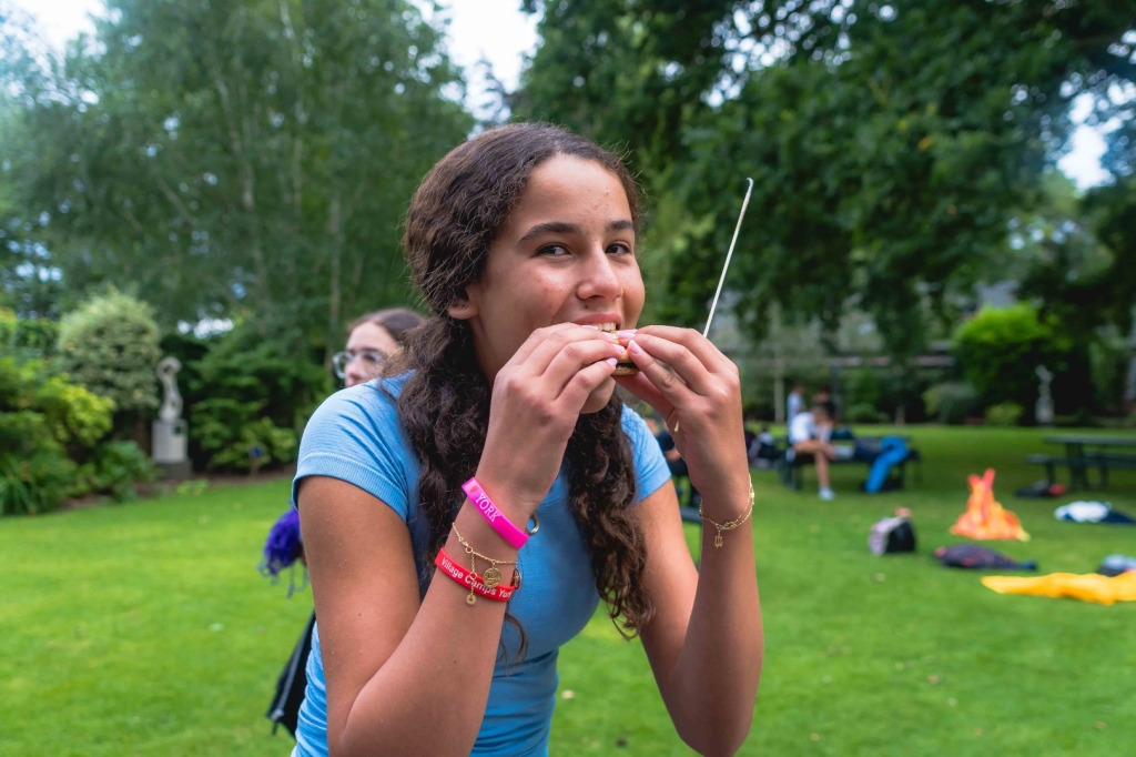 Village Camps International Summer Camp England 2024-07-27 https://www.villagecamps.com/journals_admin/images/2773-0314-_DSC7770.jpg