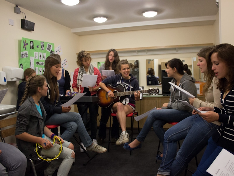 Village Camps International Summer Camp England 2024-07-27 https://www.villagecamps.com/journals_admin/images/603-34-IMG_3800.jpg
